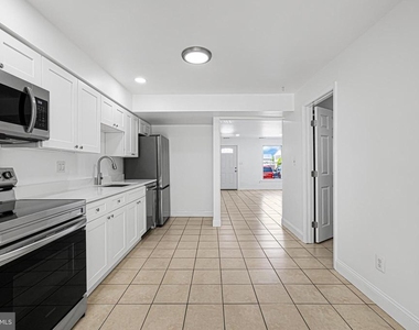 1134 Providence Court - Photo Thumbnail 9