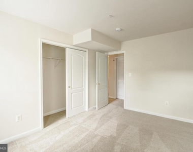 111 Twin Eagle Court - Photo Thumbnail 9