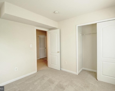 111 Twin Eagle Court - Photo Thumbnail 8