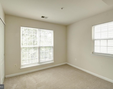 111 Twin Eagle Court - Photo Thumbnail 7