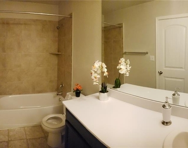 19312 Elk Horn Dr - Photo Thumbnail 14