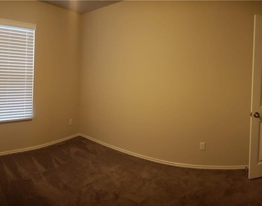 19312 Elk Horn Dr - Photo Thumbnail 11
