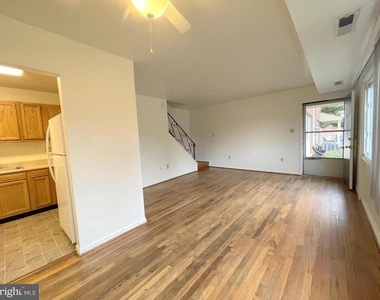 1022 Taney Avenue - Photo Thumbnail 4