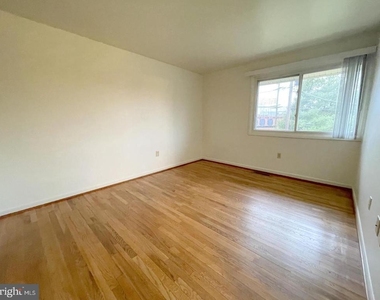 1022 Taney Avenue - Photo Thumbnail 3