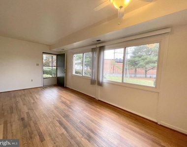 1022 Taney Avenue - Photo Thumbnail 1