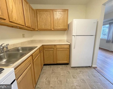 1022 Taney Avenue - Photo Thumbnail 6