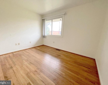 1022 Taney Avenue - Photo Thumbnail 13