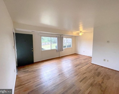 1022 Taney Avenue - Photo Thumbnail 5