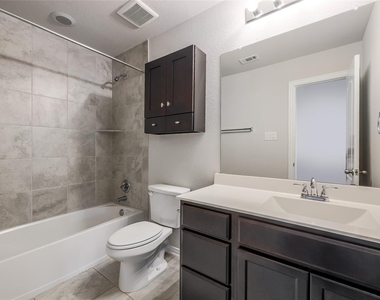 205 Penna Ln - Photo Thumbnail 24