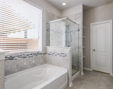 205 Penna Ln - Photo Thumbnail 16