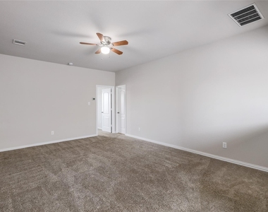 205 Penna Ln - Photo Thumbnail 22