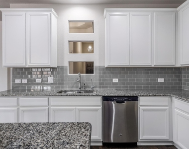 205 Penna Ln - Photo Thumbnail 9