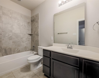 205 Penna Ln - Photo Thumbnail 20