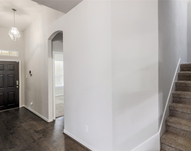 205 Penna Ln - Photo Thumbnail 12