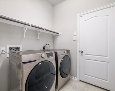 205 Penna Ln - Photo Thumbnail 25