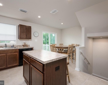 311 Yellow Bill Ln - Photo Thumbnail 16