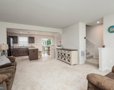 311 Yellow Bill Ln - Photo Thumbnail 10