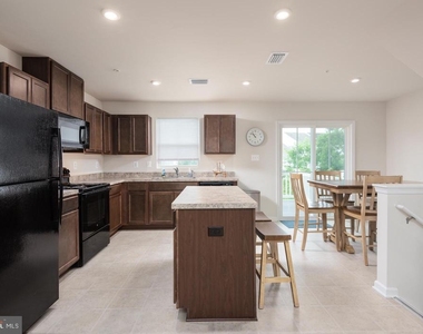 311 Yellow Bill Ln - Photo Thumbnail 17