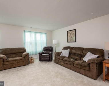311 Yellow Bill Ln - Photo Thumbnail 9