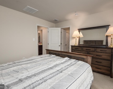 311 Yellow Bill Ln - Photo Thumbnail 20