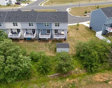 311 Yellow Bill Ln - Photo Thumbnail 3