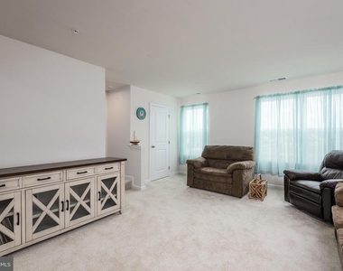 311 Yellow Bill Ln - Photo Thumbnail 11