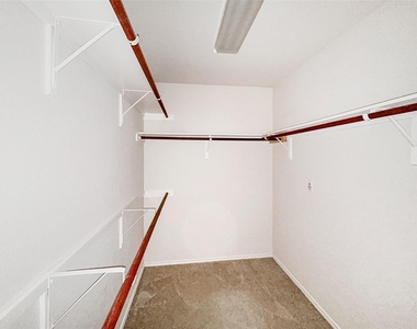 7810 Squirrel Hollow Dr - Photo Thumbnail 18