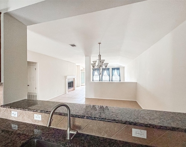 7810 Squirrel Hollow Dr - Photo Thumbnail 13