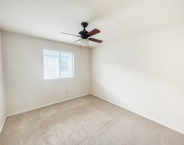 7810 Squirrel Hollow Dr - Photo Thumbnail 23