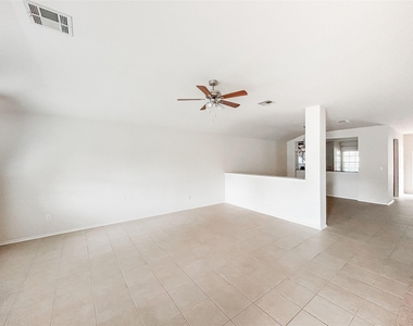 7810 Squirrel Hollow Dr - Photo Thumbnail 4