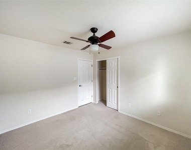 7810 Squirrel Hollow Dr - Photo Thumbnail 22