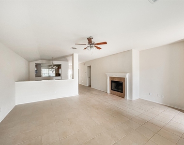 7810 Squirrel Hollow Dr - Photo Thumbnail 3
