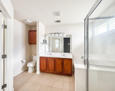 7810 Squirrel Hollow Dr - Photo Thumbnail 19