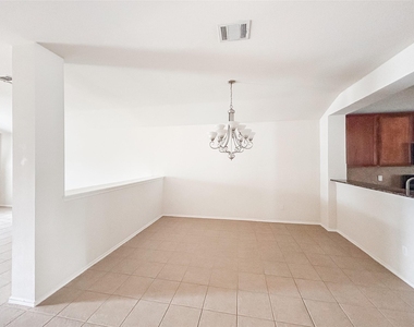 7810 Squirrel Hollow Dr - Photo Thumbnail 6