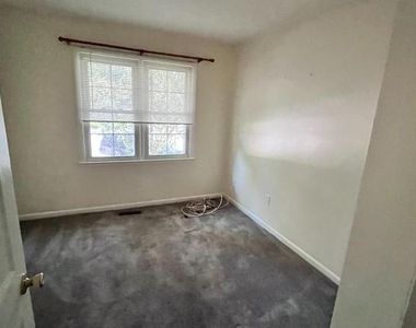 10959 Beechwood Court - Photo Thumbnail 2