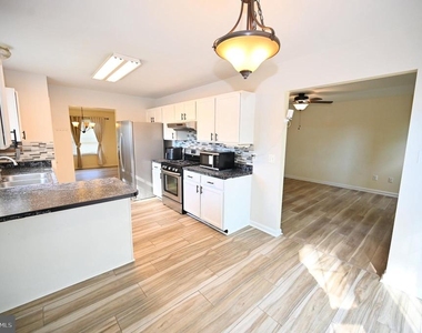 9172 Granite Court - Photo Thumbnail 8
