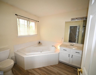 9172 Granite Court - Photo Thumbnail 25