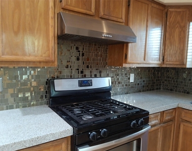 514 Maple Run - Photo Thumbnail 17