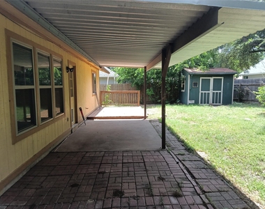 514 Maple Run - Photo Thumbnail 12