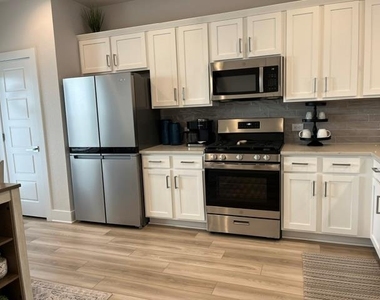 529 Peace Dr - Photo Thumbnail 3