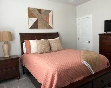 529 Peace Dr - Photo Thumbnail 13