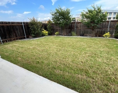 529 Peace Dr - Photo Thumbnail 23