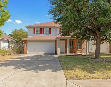 113 Matthew Dr - Photo Thumbnail 2