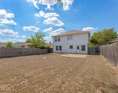 113 Matthew Dr - Photo Thumbnail 34