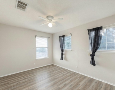 113 Matthew Dr - Photo Thumbnail 28