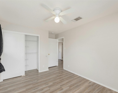 113 Matthew Dr - Photo Thumbnail 29