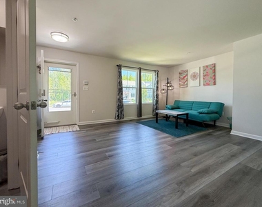 91 Goldspire Drive - Photo Thumbnail 3