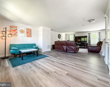91 Goldspire Drive - Photo Thumbnail 5