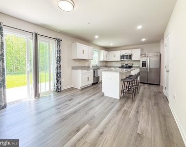 91 Goldspire Drive - Photo Thumbnail 11