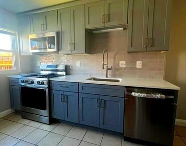 1530 Kirkwood - Photo Thumbnail 5